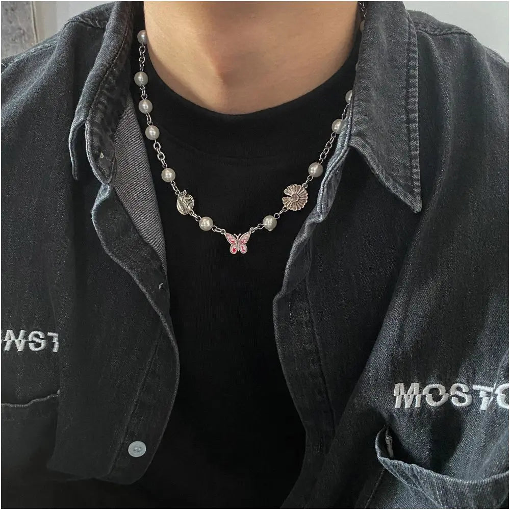 BUTTERFLY PEARL PATCHWORK CLAVICLE NECKLACE