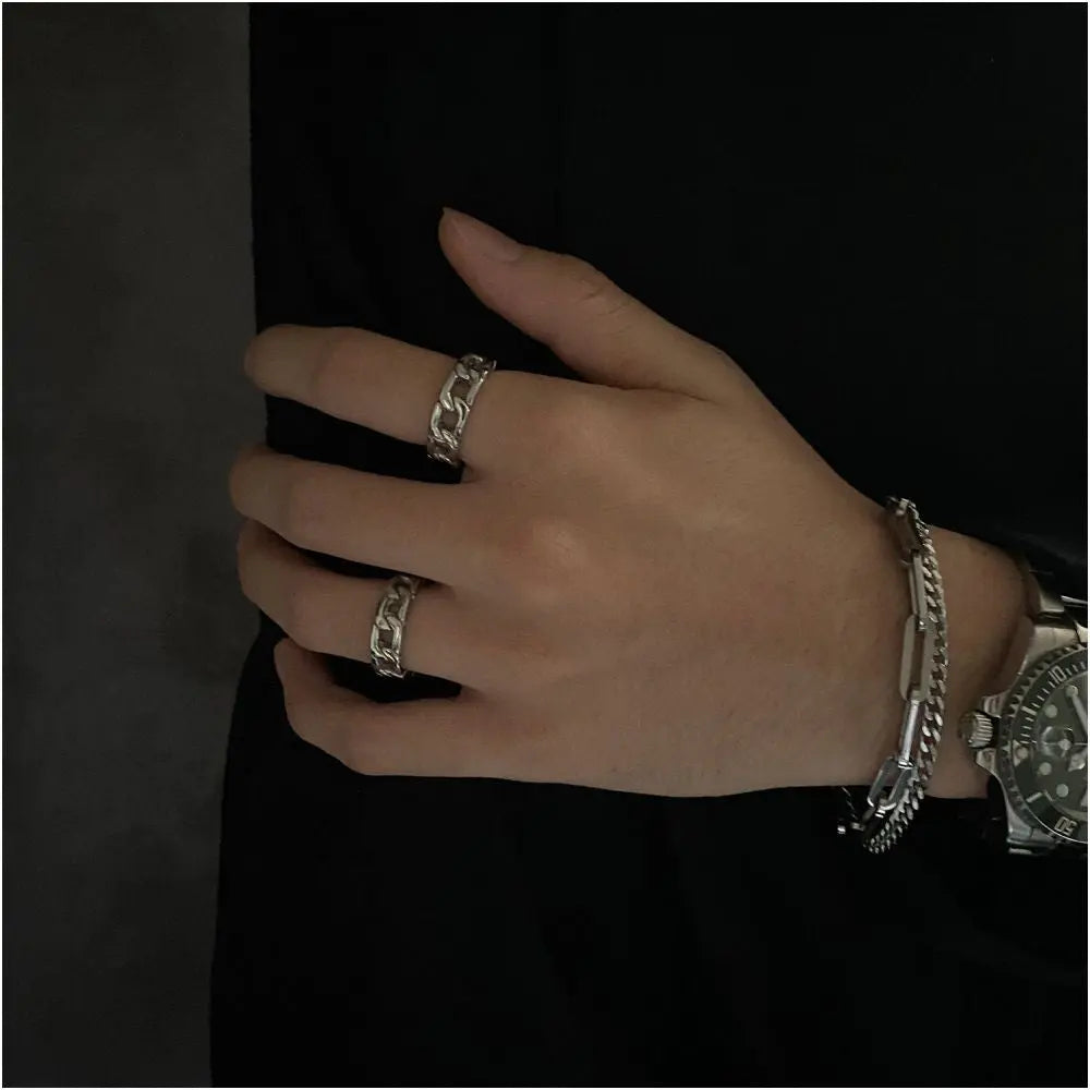 TWISTED CHAIN STATEMENT RING