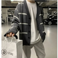 CHECKERED V-NECK CARDIGAN SWEATER