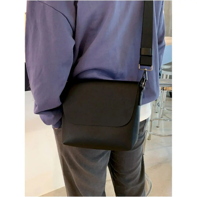 STYLE LIGHTWEIGHT SMALL CROSSBODY BAG