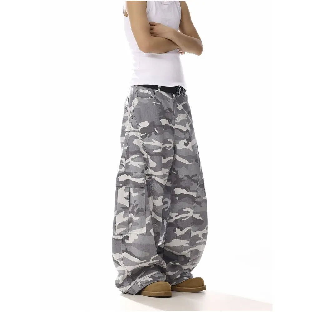 VINTAGE HIGH STREET GRAY WHITE CAMO PANTS image 3