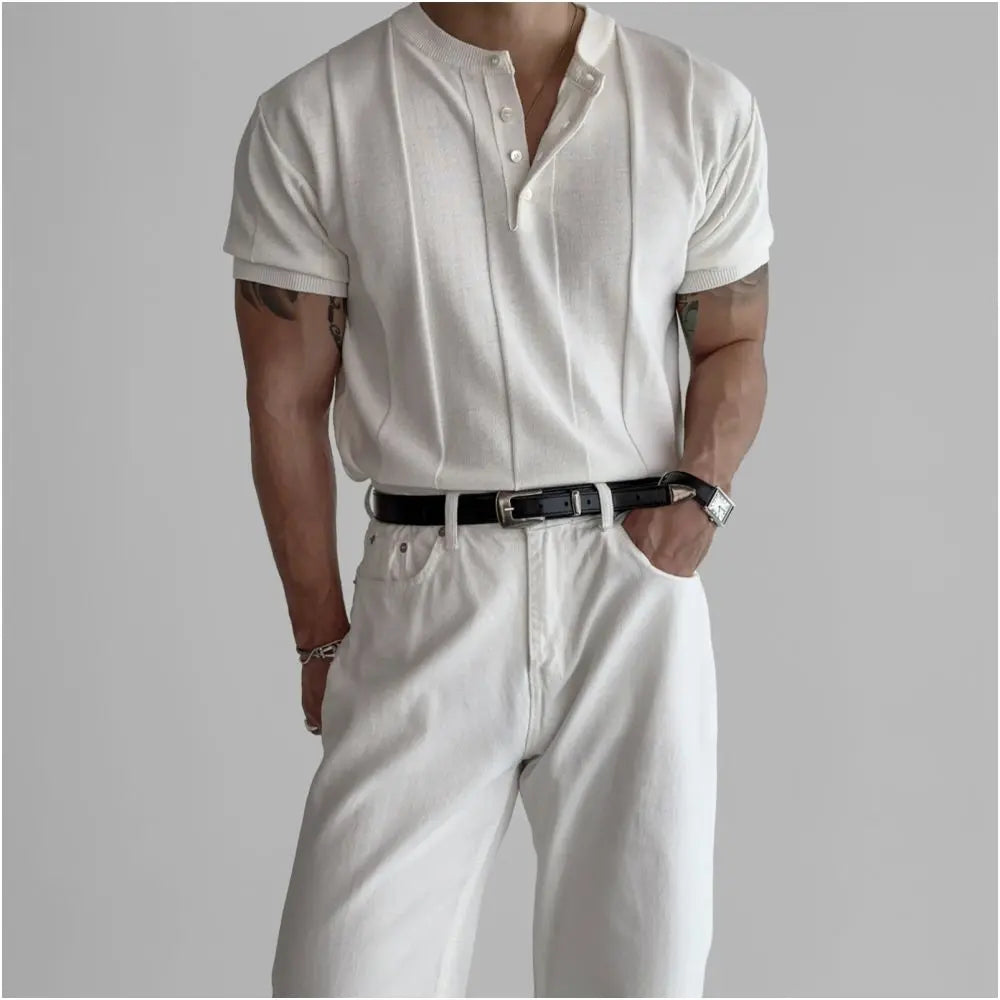 M / off white