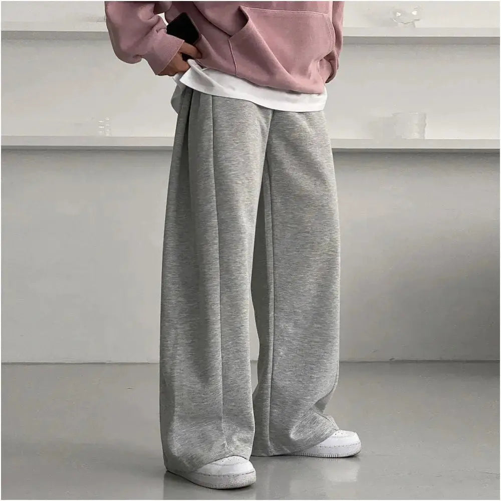 LOOSE FITTING GREY SWEATPANTS URBANCLANS