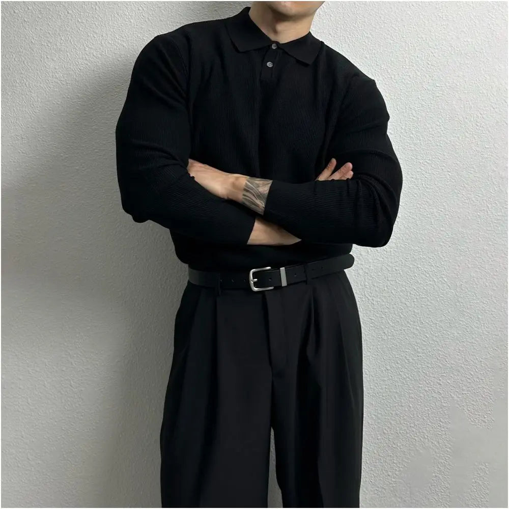 M / black