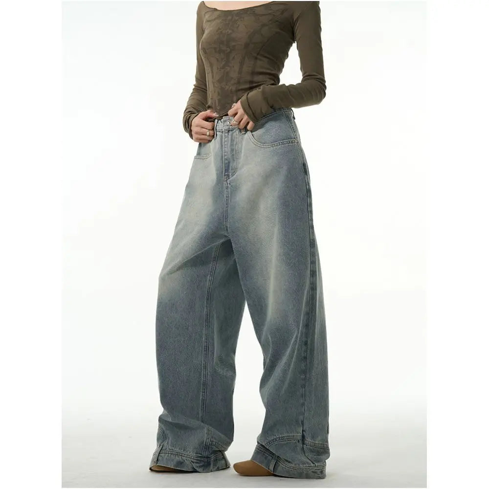 LOOSE FITTING REVERSE JEANS image 4