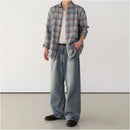 DISTRESSED WASH STRAIGHT LEG JEANS image 3