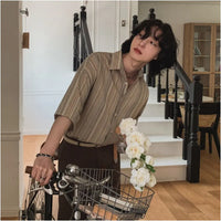 VERTICAL STRIPED SHORT SLEEVE SHIRT